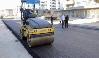 Bozulan yol ve kaldırımlar yenilenecek