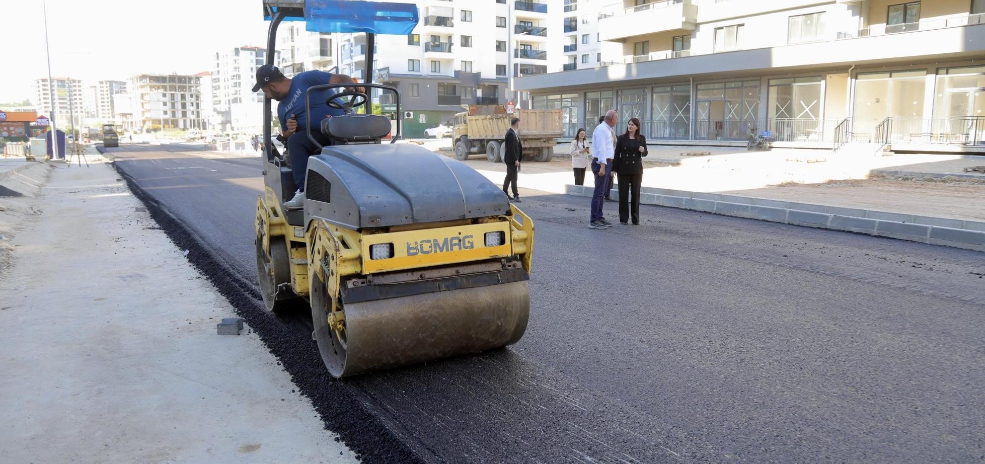 Bozulan yol ve kaldırımlar yenilenecek
