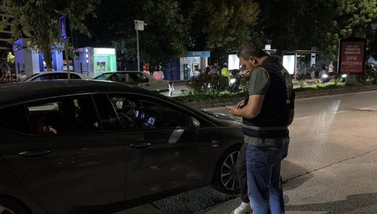 Polisten şok uygulama