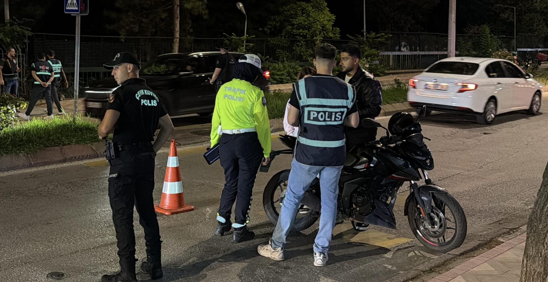 Polisten şok uygulama