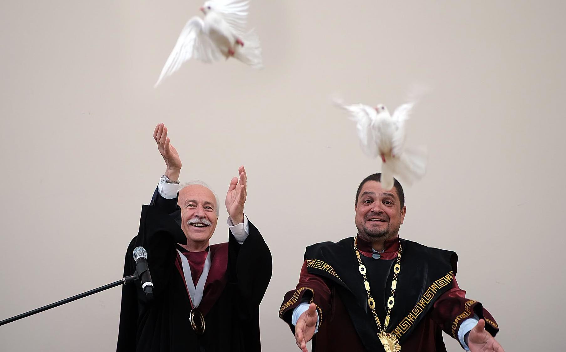 Rektör Hatipler’e büyük onur