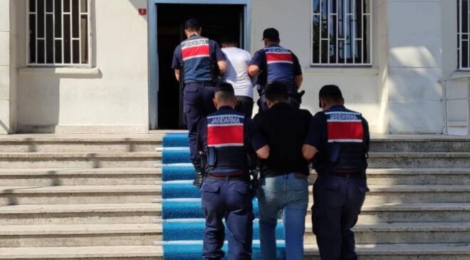 Yasak bölgede yakalandılar