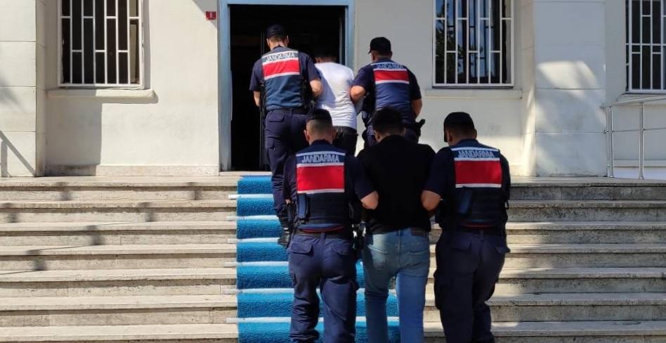 Yasak bölgede yakalandılar