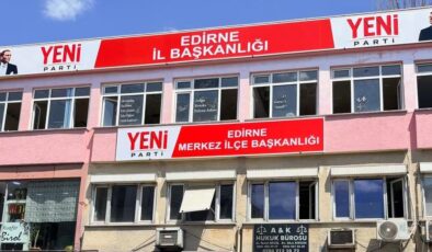 Yeni Parti tabelasını astı