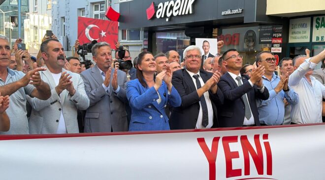 YENİ Parti’den gövde gösterisi
