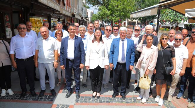 YENİ Parti sahaya indi