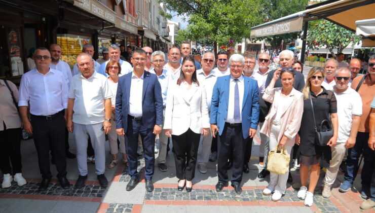 YENİ Parti sahaya indi