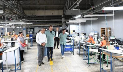 Valisi Sezer, tekstil fabrikasını ziyaret etti