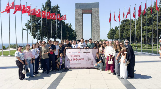 Balkanlardaki gençler ilk kez ana vatanda