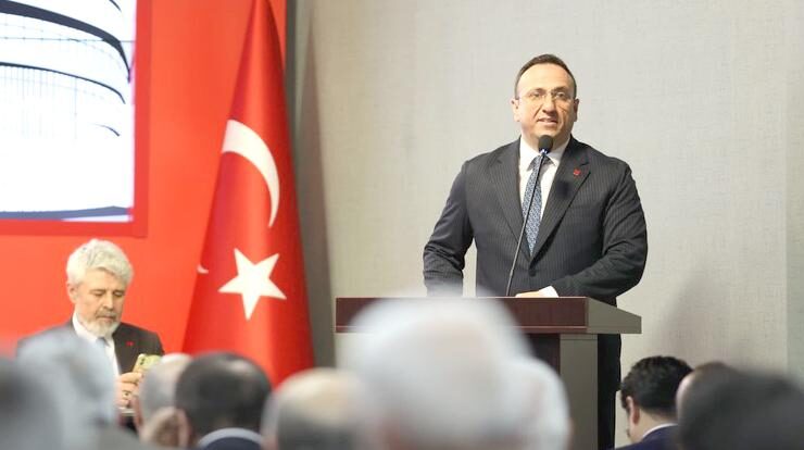 ‘Bir yanda açlık, bir yanda israf’