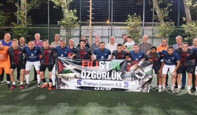 Galibiyeti Filistinli çocuklara armağan ettiler
