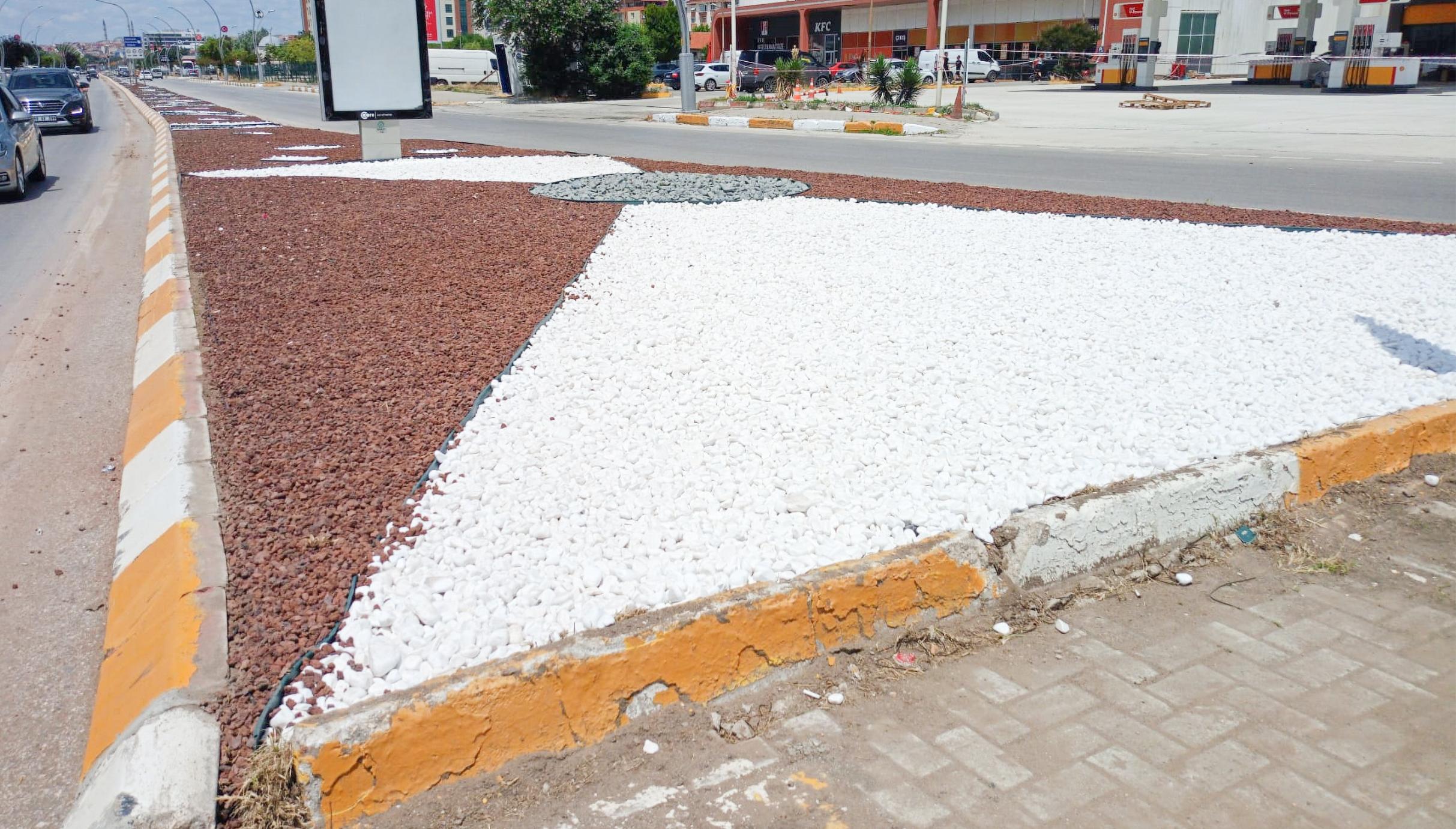 Mecliste refüj taşı düellosu
