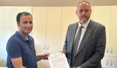 Ahmet Biçer mazbatasını aldı