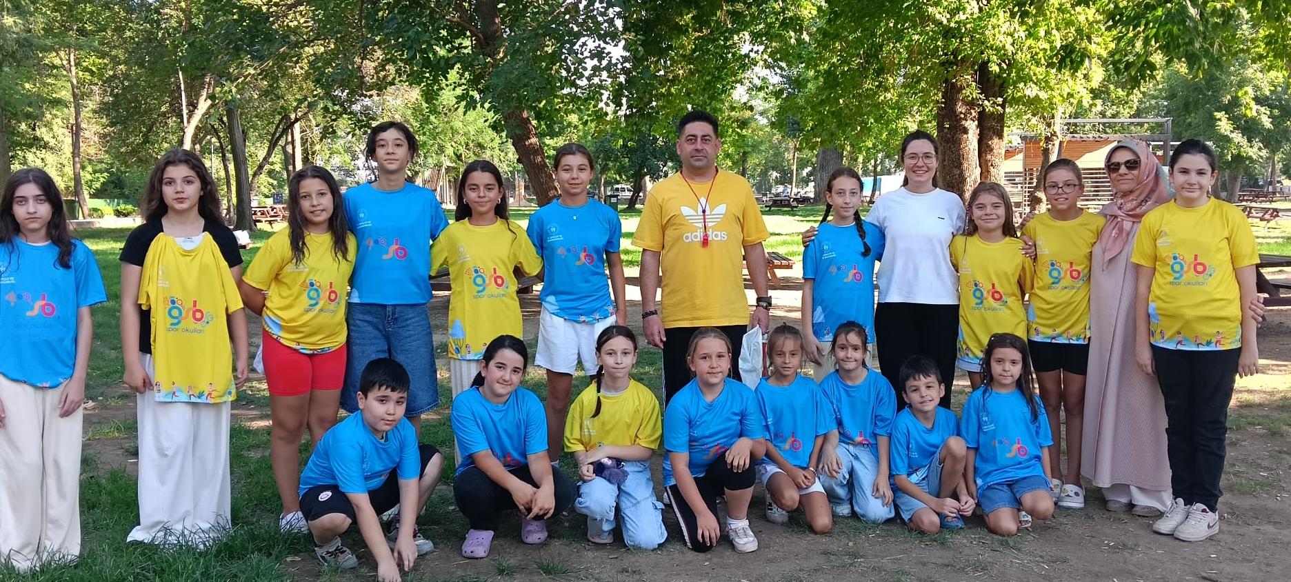 Millet Bahçesi’nde öğrenciler eğlendi