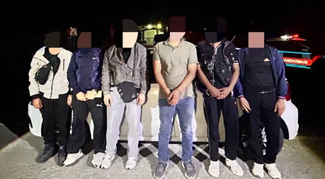 Otomobilden göçmen çıktı