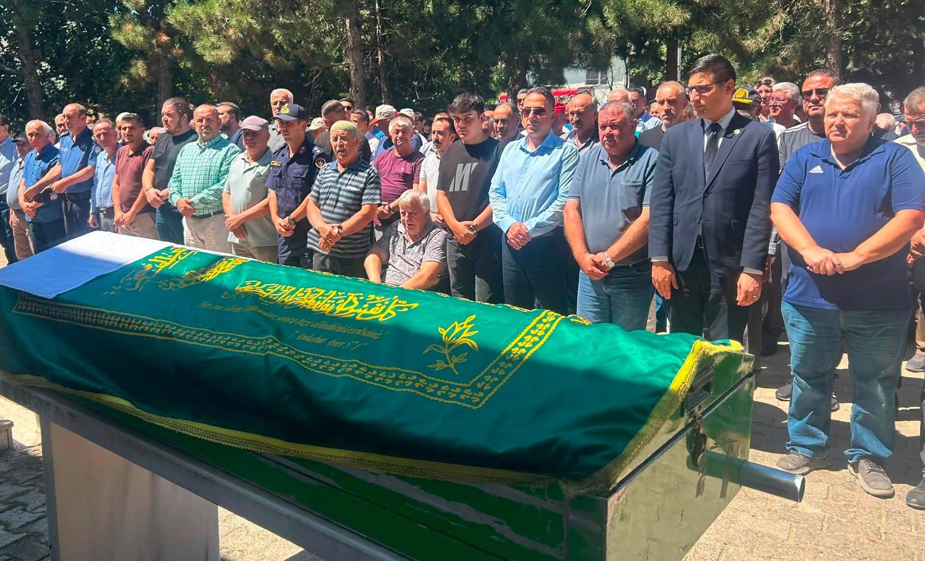 Şehit babası toprağa verildi