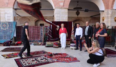 Edirne Kırmızısı Yağcıbedir halısı ile buluştu