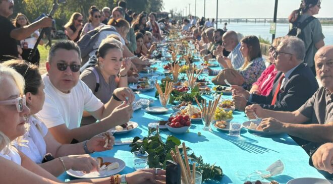 150 metrelik peynir sofrası
