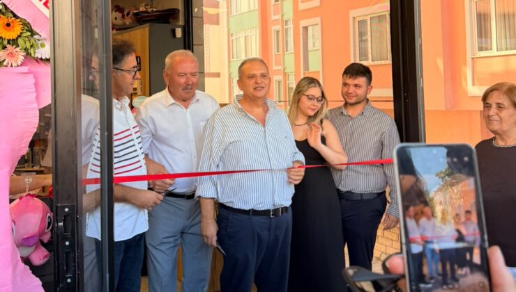 Penova Kırtasiye kapılarını açtı