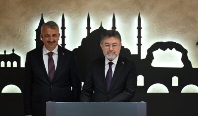 Bakan Yumaklı’dan Valilik ziyareti