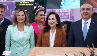 Festivalde Türkan Şoray rüzgarı