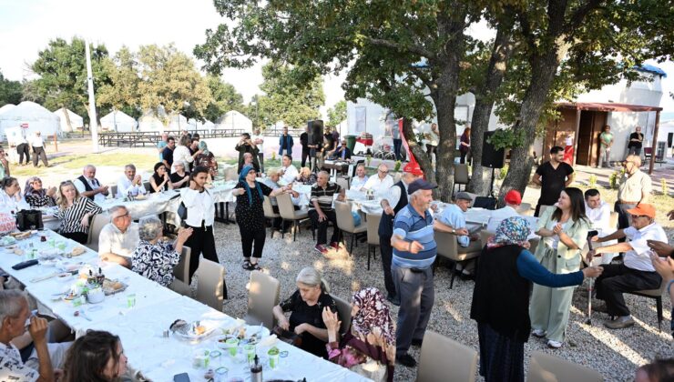 Huzurevi sakinleriyle piknik
