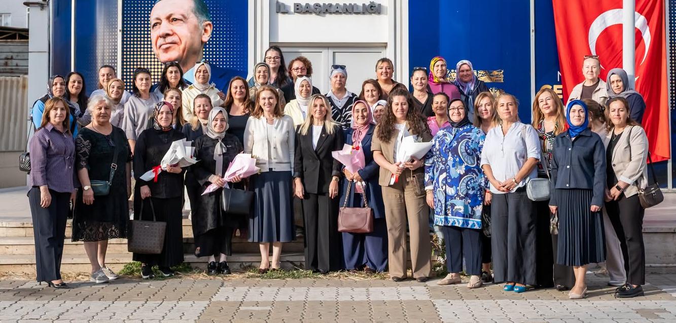 AK Parti’de kadın kolları buluşması