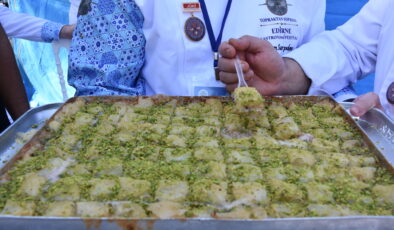 Peynirli baklava sürprizi