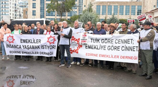 Emeklilerden TÜİK önünde eylem
