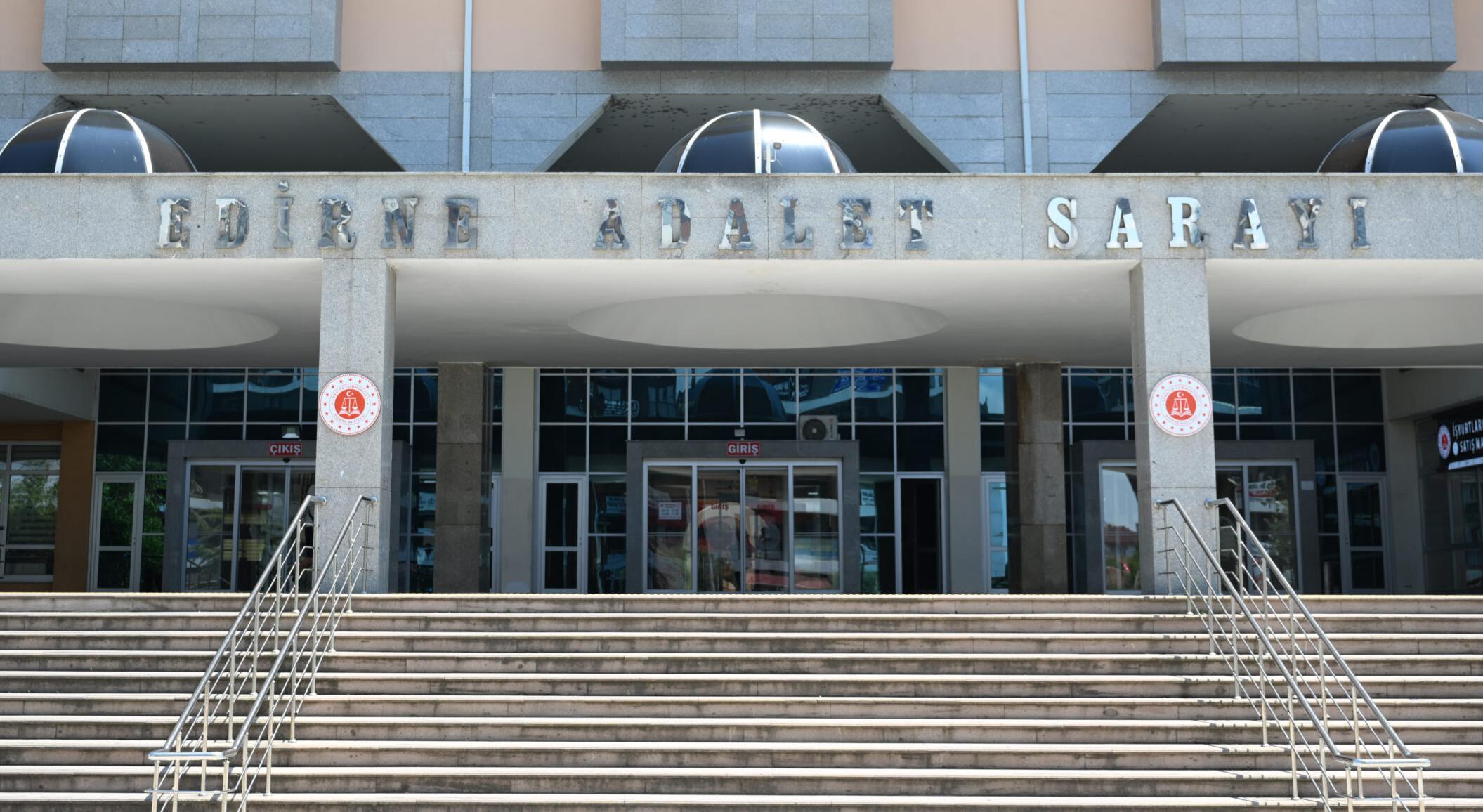 Maket araç zehir oldu