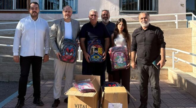 MHP’den 500 öğrenciye çanta desteği