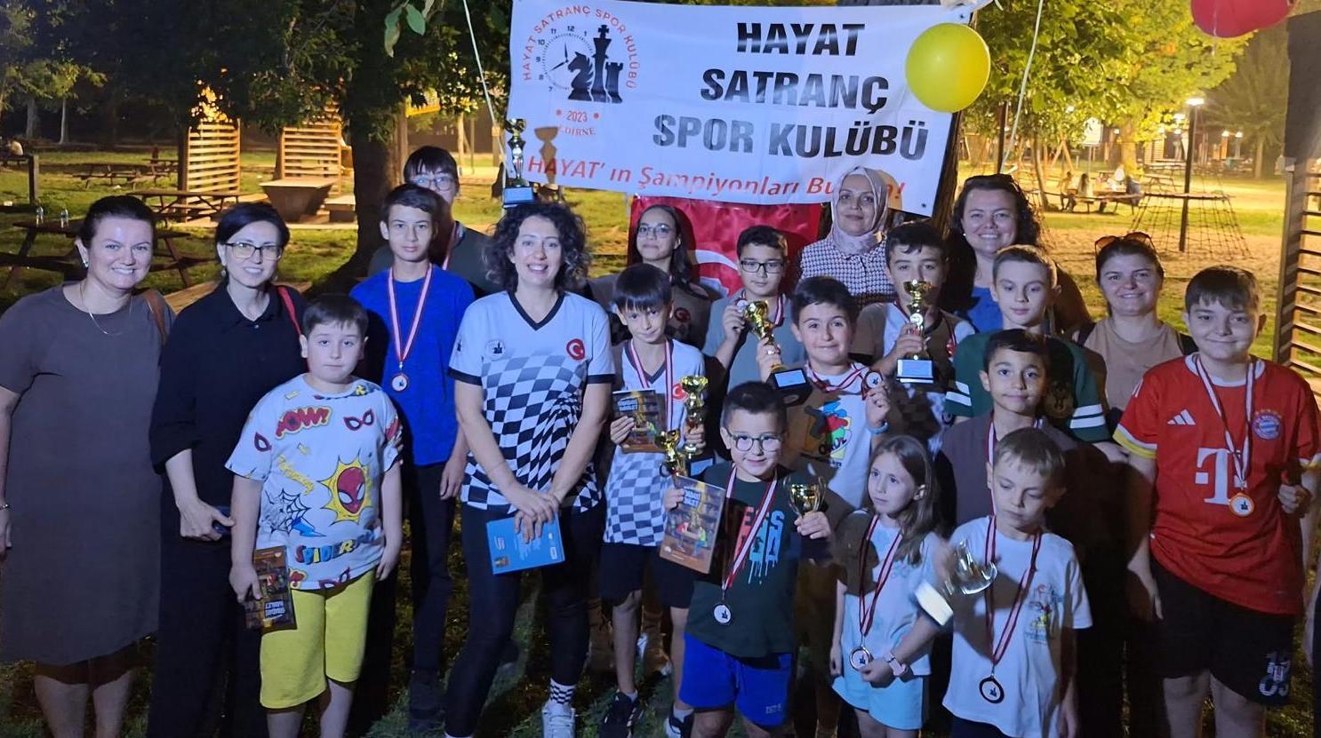 Millet Bahçesi’nde santranç şenliği