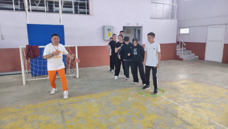 Öğrencilere oyun içinde spor