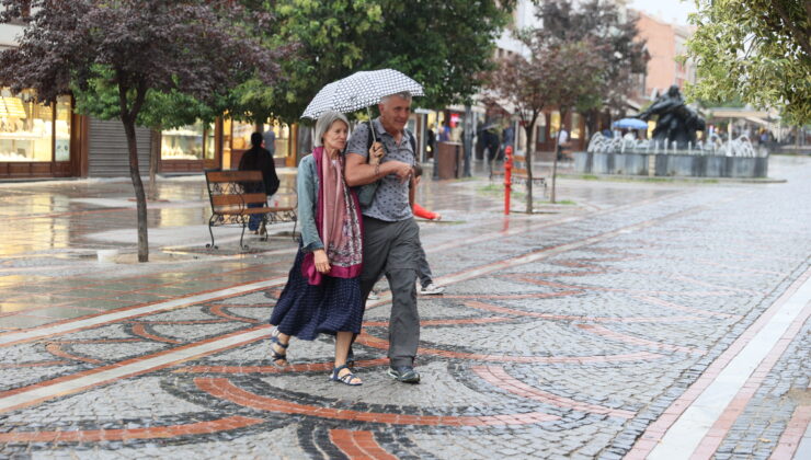 Edirne’de sağanak etkili oluyor