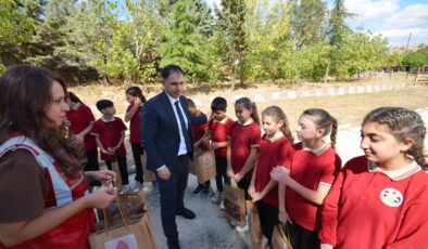 Eğitim yılının ilk hediyesi vakıflardan