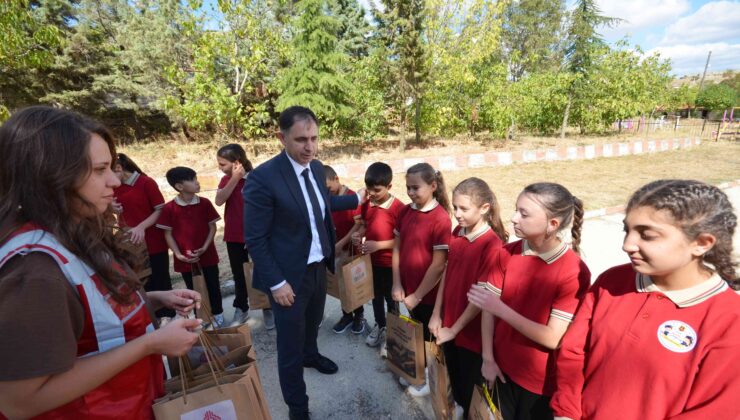 Eğitim yılının ilk hediyesi vakıflardan