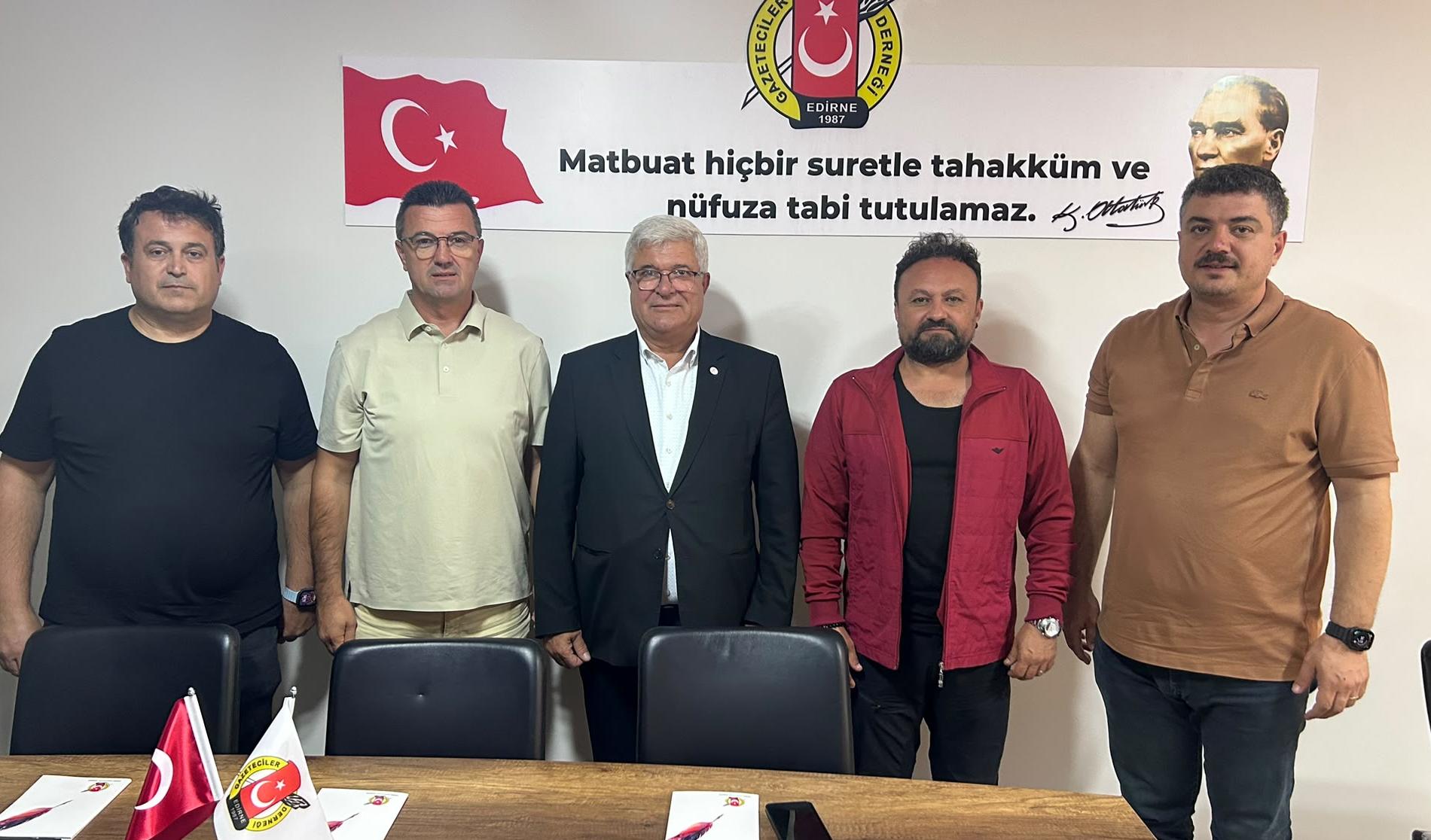 Yeni Parti’den EGD’ye “hayırlı olsun” ziyareti