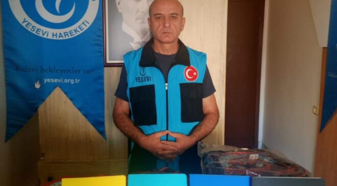 Yesevi Hareketi’nden kırtasiye desteği