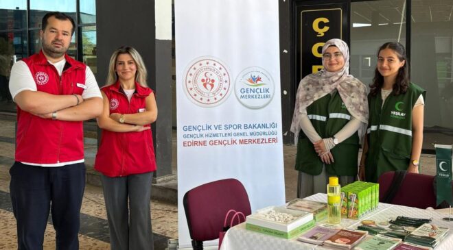 Yeşilay’dan üniversite öğrencilerine karşılama
