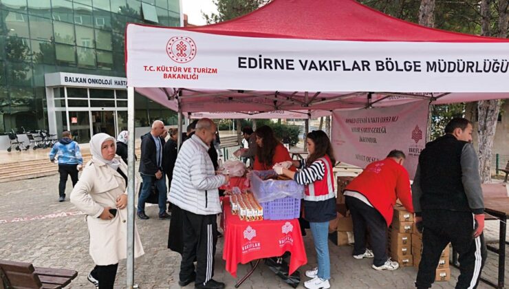 Vakıflardan simit ikramı