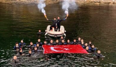 Derinliklerde Cumhuriyet coşkusu