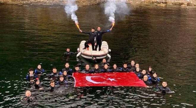 Derinliklerde Cumhuriyet coşkusu