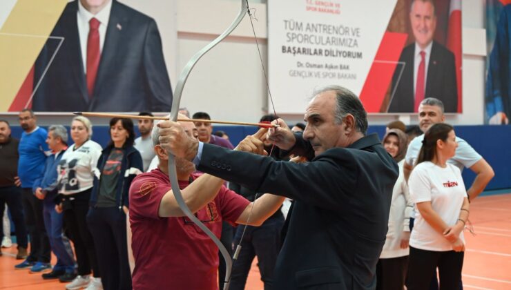 Okçuluk eğitmenleri yetişiyor