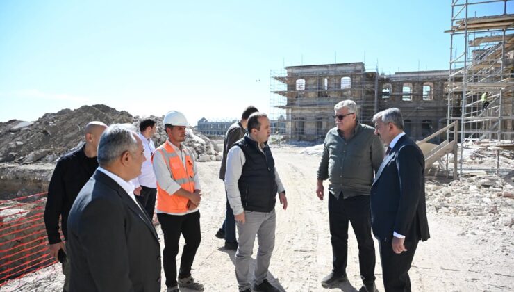 Yanık kışla kültür kompleksi oluyor
