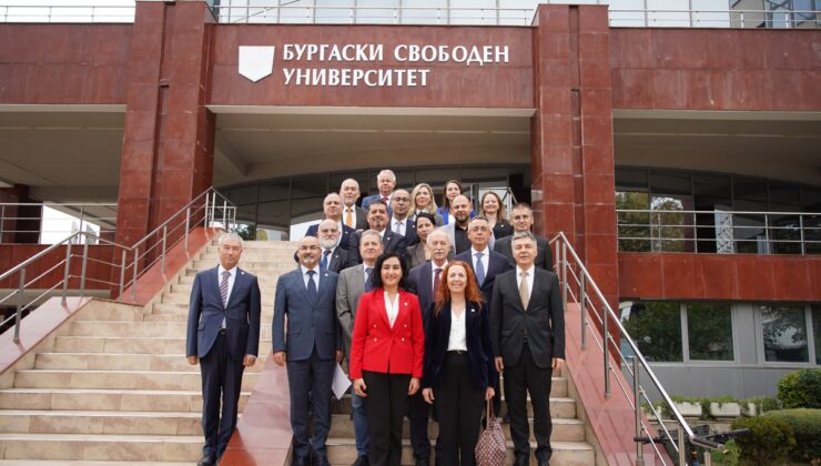 Burgas Free Üniversitesi’ne ziyaret