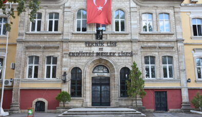 150 yıllık çınar