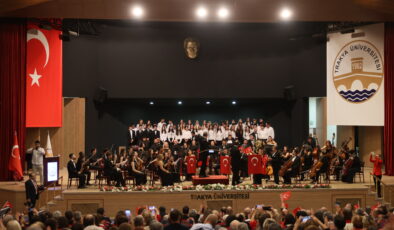 Cumhuriyet konseri büyüledi