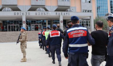 Aranan 912 şahıs yakalandı