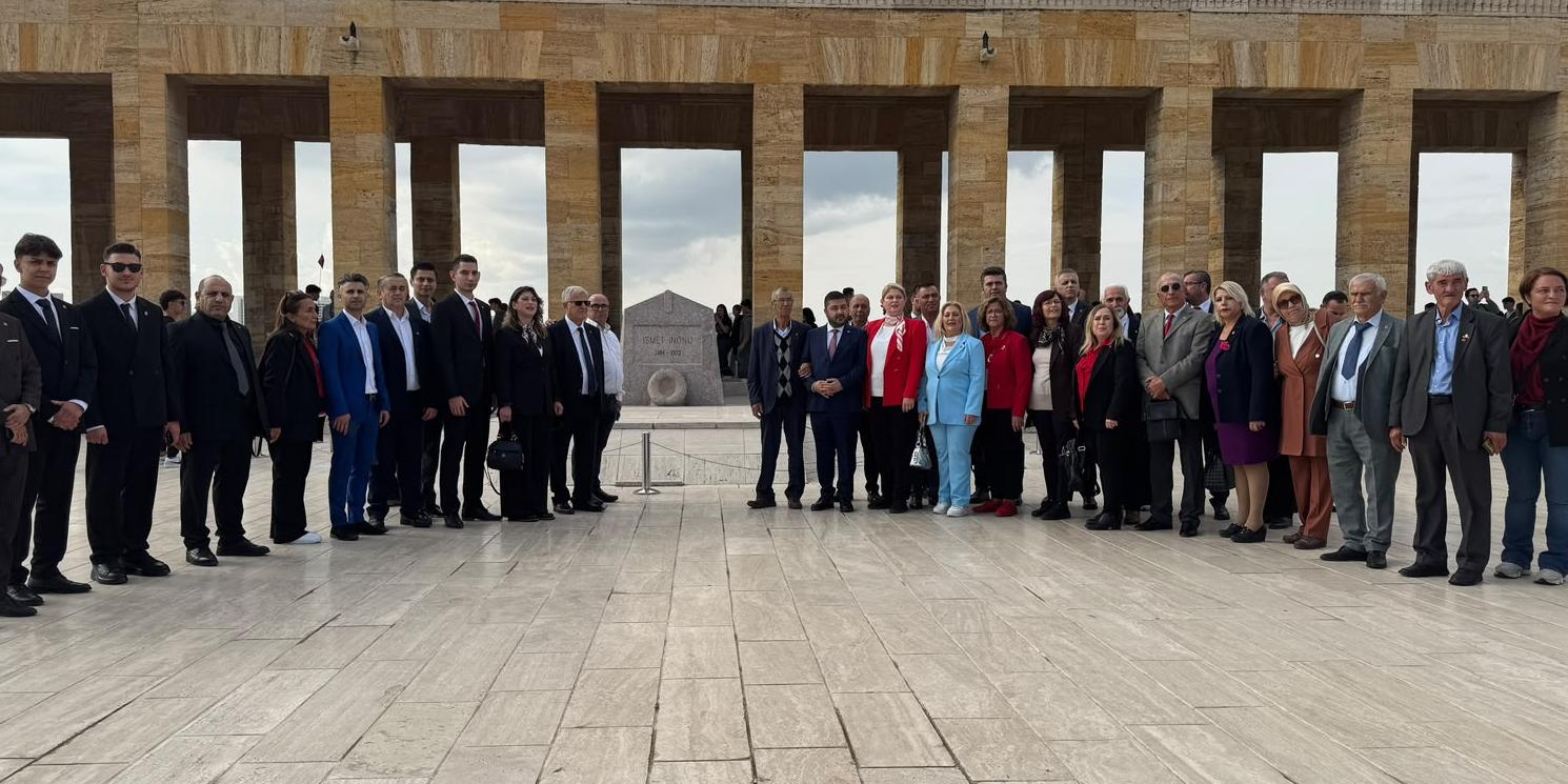 CHP’liler Ata’nın huzurunda
