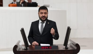 ‘Cumhuriyet yolumuzu aydınlatıyor’